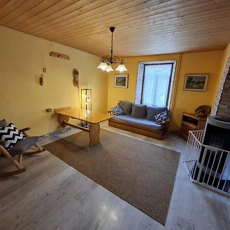 Five Peaks Apartment *