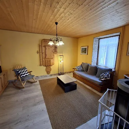 Five Peaks Apartment *