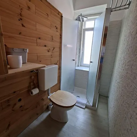 Five Peaks Apartment *